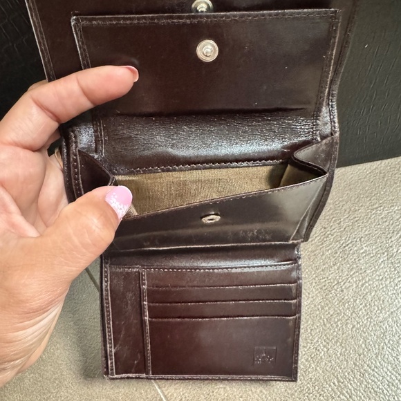 AUTHENTIC FENTI WALLET! - Picture 7 of 16